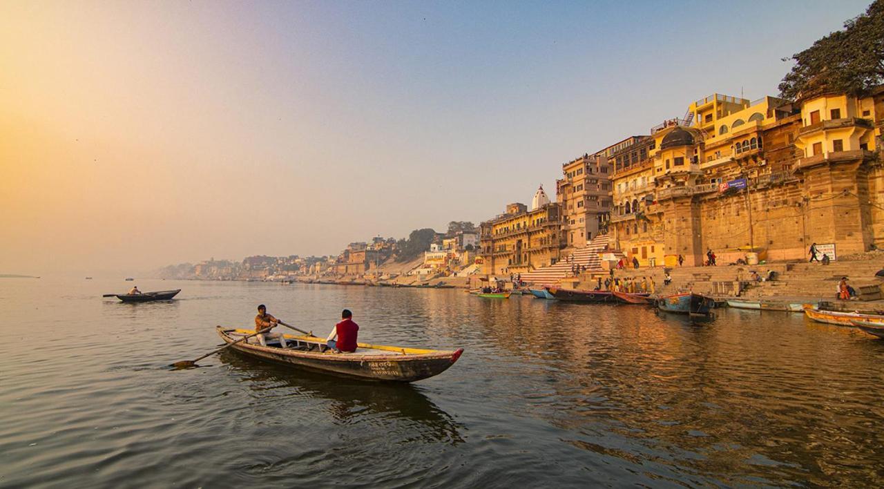 Hotel Sita Palace On Heritage Ghats Of Benaras Varanasi Exterior foto